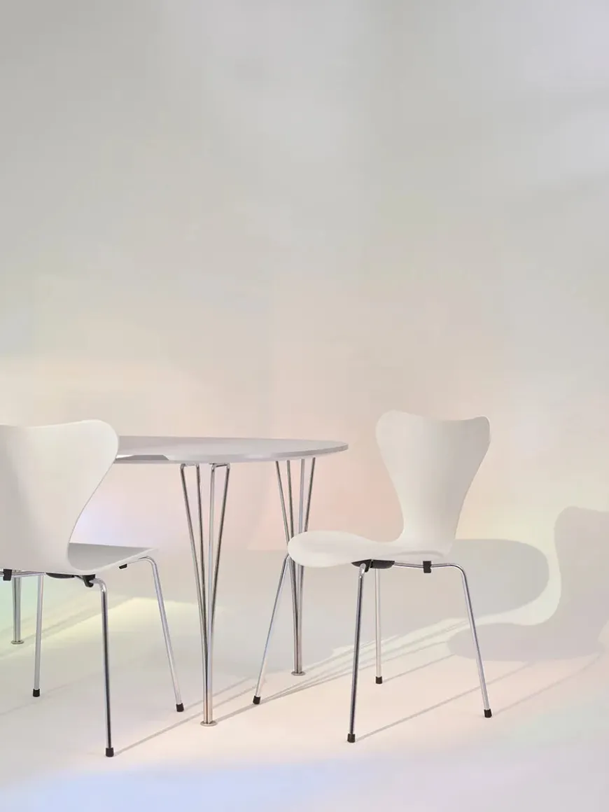 70th Anniversary Edition 3107 Spisebordsstol, 7:14 AM Blue af Arne Jacobsen