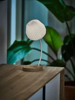 The Bouquet Bordlampe fra Le Klint