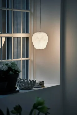 The Bouquet Pendel, large fra Le Klint