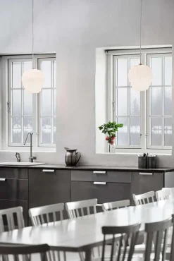 The Bouquet Pendel, large fra Le Klint