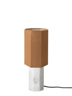 The Eight Over Eight Lamp Small, beige travertine fra Louise Roe