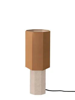 The Eight Over Eight Lamp Small, beige travertine fra Louise Roe
