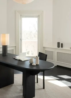 The Eight Over Eight Lamp Small, grey marble fra Louise Roe