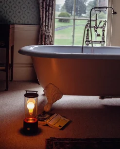 The Muse Portable Lampe, Hackles Black fra Tala