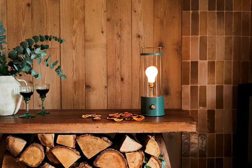 The Muse Portable Lampe, Pomona Red fra Tala