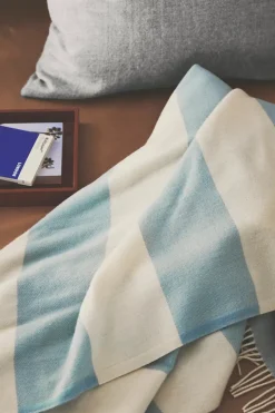 The Sweater Plaid, black fra Silkeborg Uldspinderi