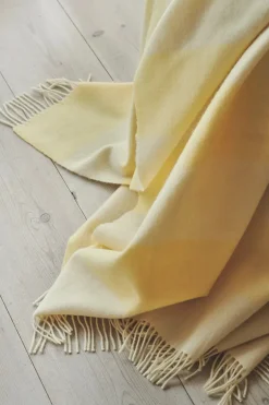 The Sweater Plaid, golden yellow fra Silkeborg Uldspinderi