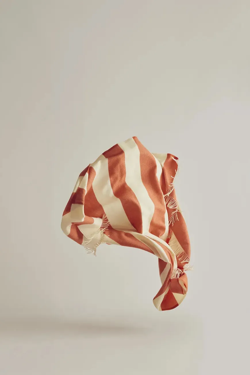 The Sweater Plaid, rose fra Silkeborg Uldspinderi