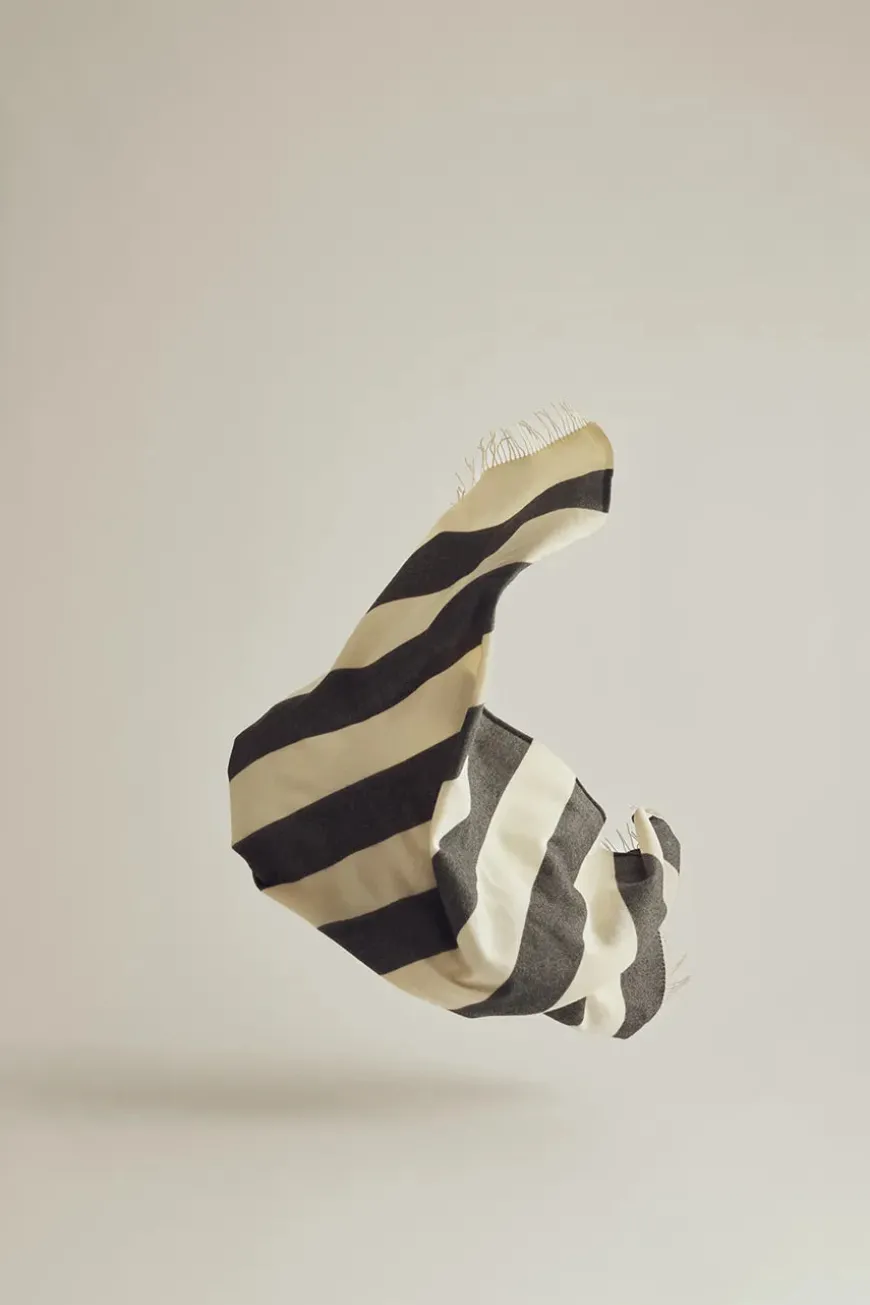 The Sweater Plaid, rose fra Silkeborg Uldspinderi