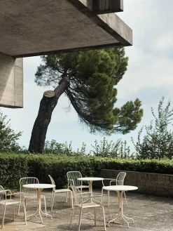 Thorvald SC96 Cafébord, Ø70 fra &Tradition