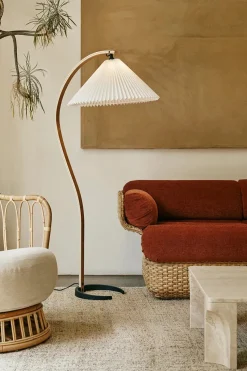 Timberline gulvlampe fra GUBI