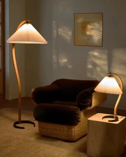 Timberline Table Lamp fra GUBI