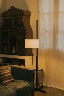 TMM Gulvlampe, bøg fra Santa and Cole