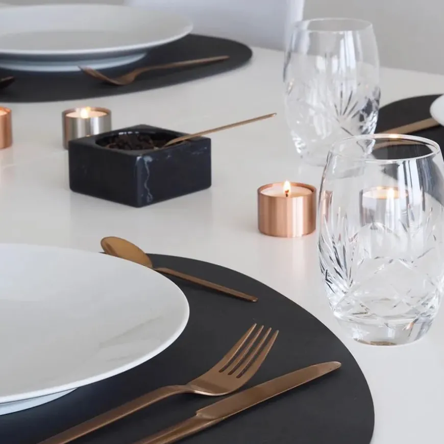 Trepas Stager af Peter Karpf