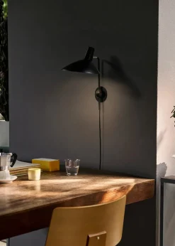 Tripod HM12 Væglampe af Hvidt & Mølgaard