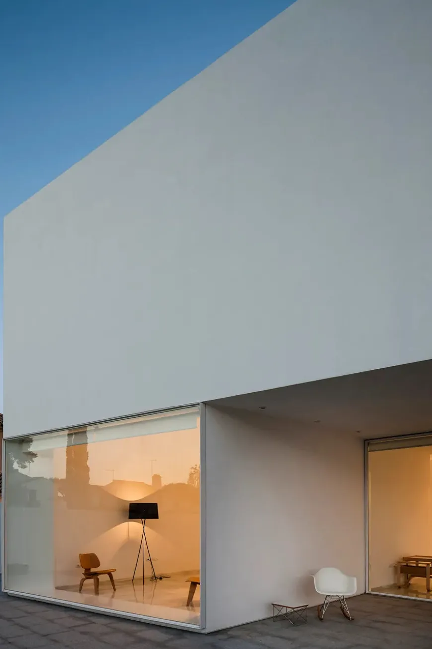 Tripode Gulvlampe fra Santa and Cole, bretona stripe (G5)