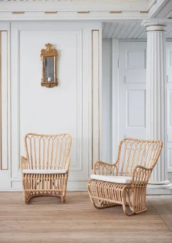 Tulip Lænestol af Tove Kindt Larsen