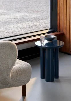 Tung JA3 sidebord, Burgundy Red fra &Tradition