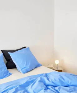 Turn On bordlampe fra Hay