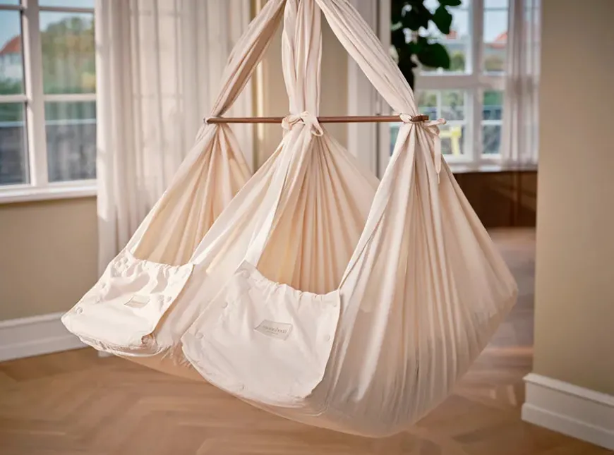 Tvillingeslyngevugge, nature fra Moonboon