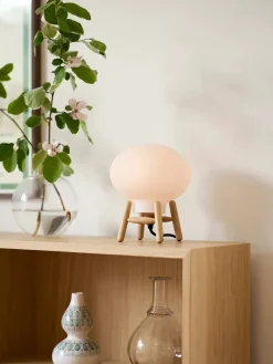 U6 Mini Hiti Bordlampe, opalt glas/sort eg fra FDB Møbler