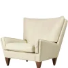 V11 Lounge Chair, smooth leather cream fra GUBI