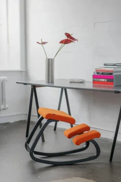 Variable Balans Stol, light brown wood fra Variér