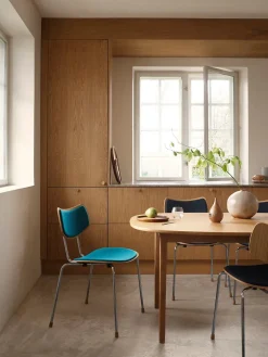 Vega Stol, mood 01104/krom fra Carl Hansen & Søn