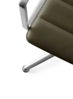 VIPP452 Swivel Chair, camel læder fra Vipp