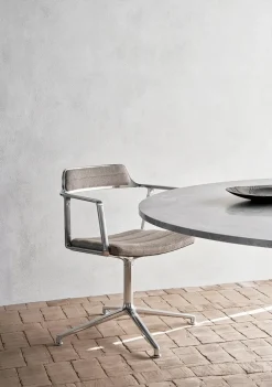 VIPP452 Swivel Chair, camel læder fra Vipp