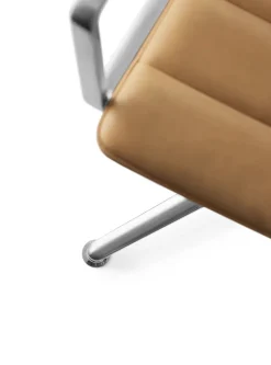 VIPP452 Swivel Chair, camel læder fra Vipp