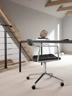 VIPP452 Swivel Chair m/hjul, bosco grøn læder fra Vipp