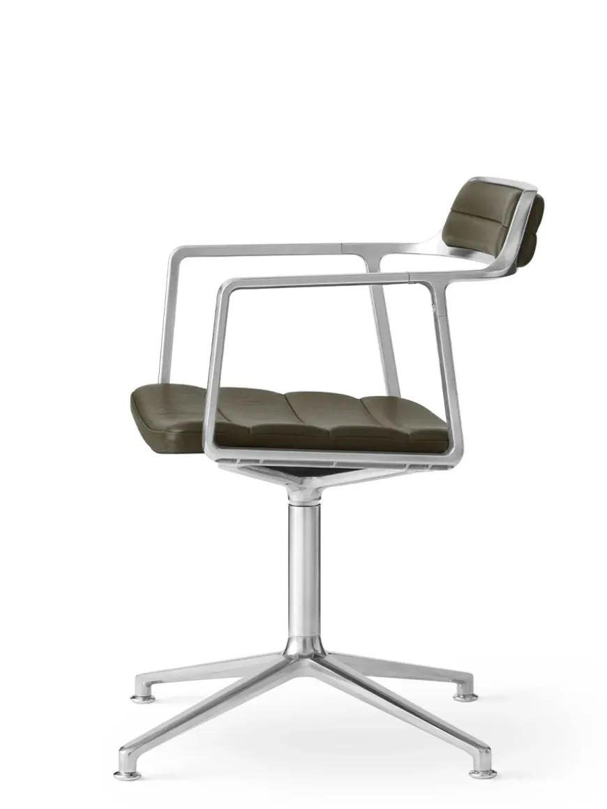 VIPP452 Swivel Chair m/sort stel, sort læder fra Vipp