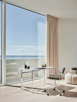 VIPP453 Swivel+ Chair, sort læder fra Vipp