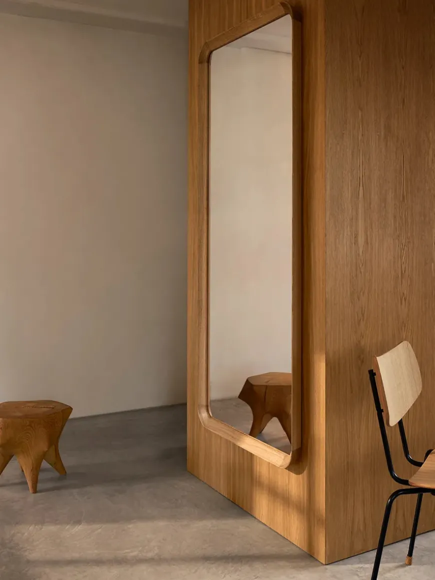 VLA62 Radiohusspejl fra Carl Hansen & Søn