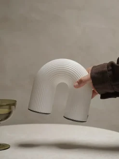 Vuelta bordlampe fra Ferm Living