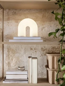 Vuelta Portable Lamp fra Ferm Living