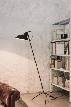 VV Cinquanta gulvlampe fra Astep