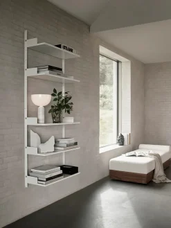 Wall shelf 1900 fra New Works