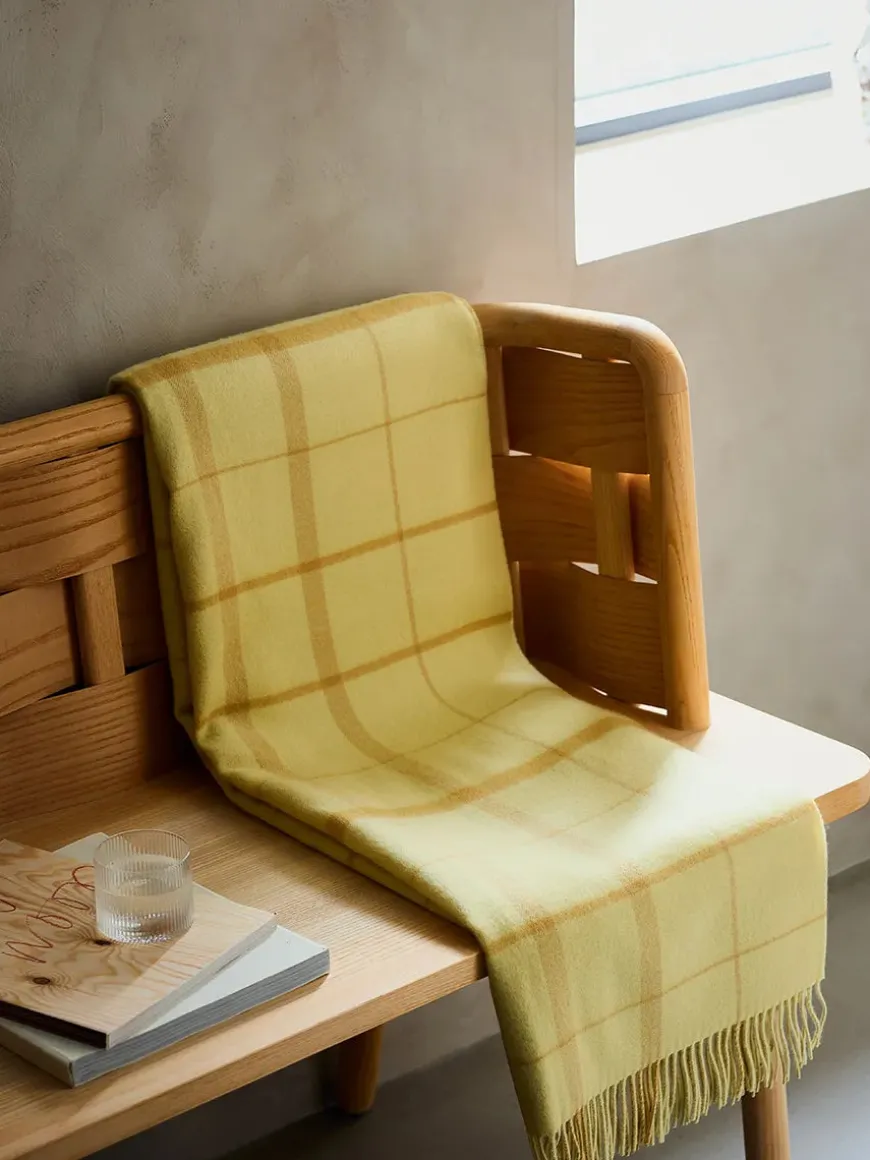 Warp & Weft Plaid, concrete/midnight fra Silkeborg Uldspinderi