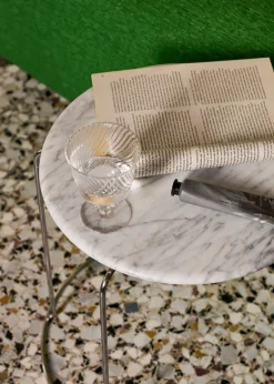 Wire Stool Marble Top fra &Tradition