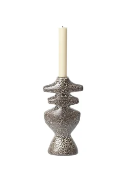 Yara Candle Holder Large, dark sand fra Ferm Living
