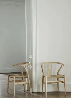 Y-stol CH24, Bøg olie af Hans J. Wegner