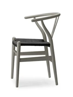 Y-stol CH24 Soft Black med sort flet af Hans J. Wegner