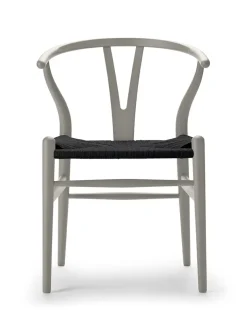 Y-stol CH24 Soft Black med sort flet af Hans J. Wegner