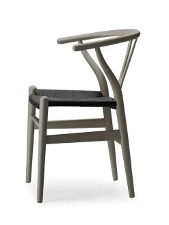 Y-stol CH24 Soft Black med sort flet af Hans J. Wegner