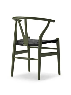 Y-stol CH24 Soft Blue med sort flet af Hans J. Wegner