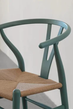 Y-stol CH24 Soft Green af Hans J. Wegner