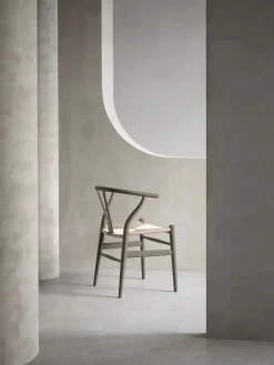 Y-stol CH24 Soft Olive Green af Hans J. Wegner