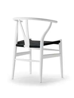 Y-stol CH24 Soft Pewter med sort flet af Hans J. Wegner